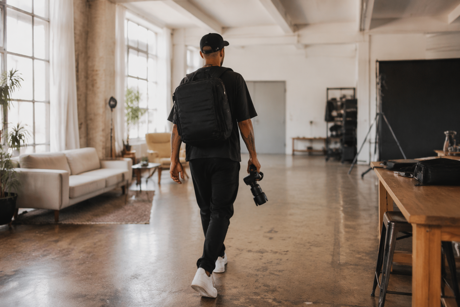 Extended lifestyle motion still